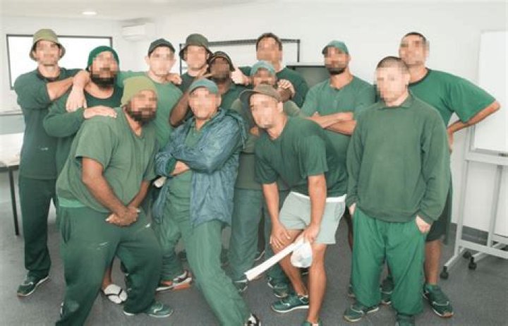 Do prisoners get physicals?