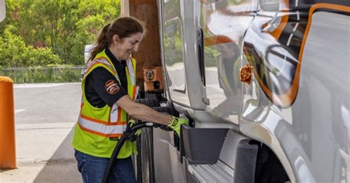 Do truck drivers buy their own fuel?